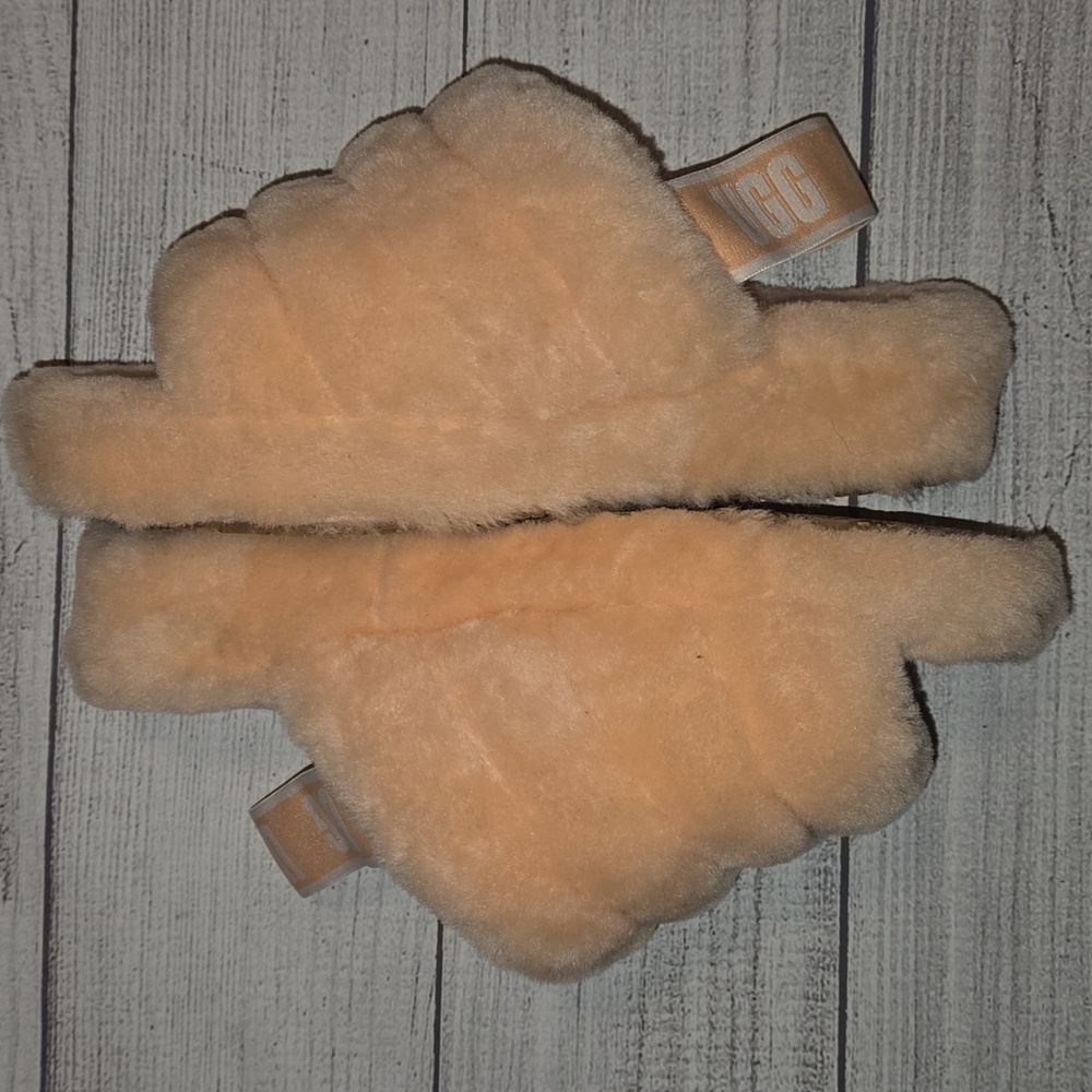 UGG Women's Fluff Yeah Slides Scallop Size 7 - Picture 2 of 8